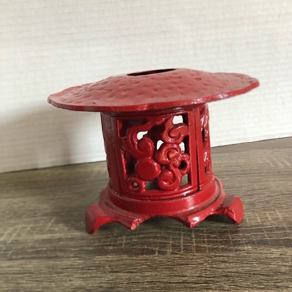 Vtg Red Heavy Cast Metal Lantern Decor - Picture 2 of 14